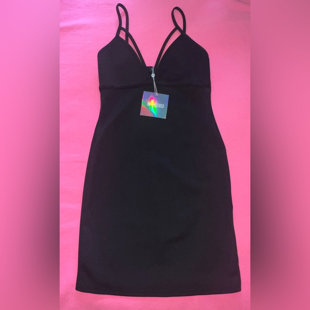 Black strappy bodycon dress